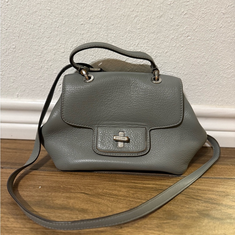 Elegant Gray Leather Handbag